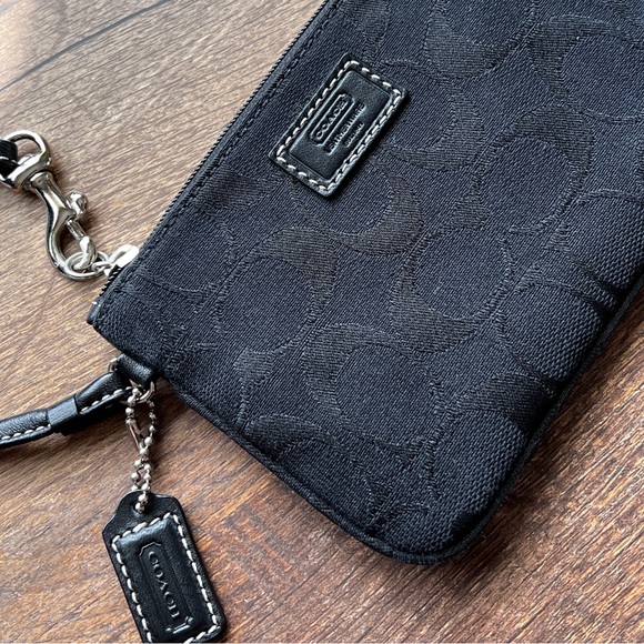 Coach Black Signature Canvas Zip Top Wristlet - Picture 8 of 10